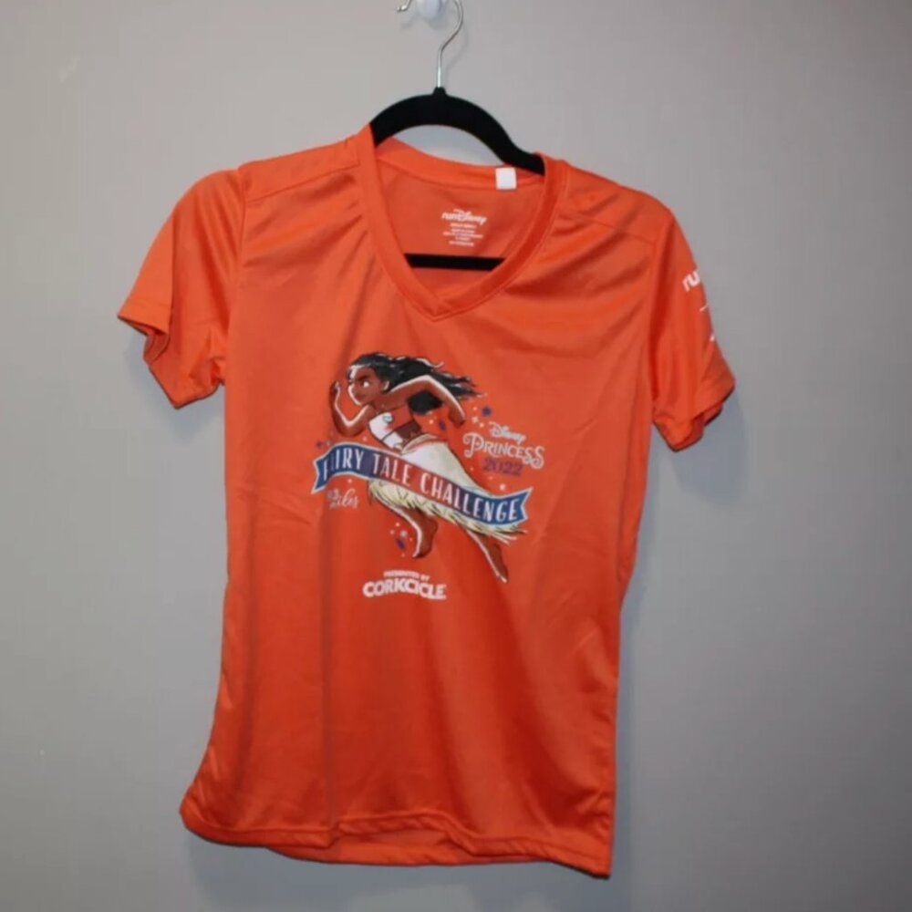 Rundisney 2022 Fairy Tale Challenge Shirt - S